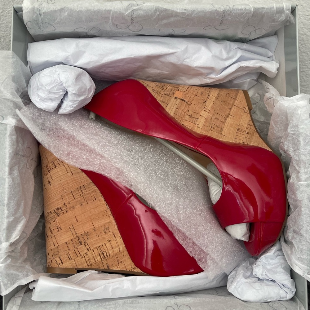 Jessica Simpson Red Patent Cork Wedge Peep Toe Heels | Size 6.5 - Picture 2 of 4